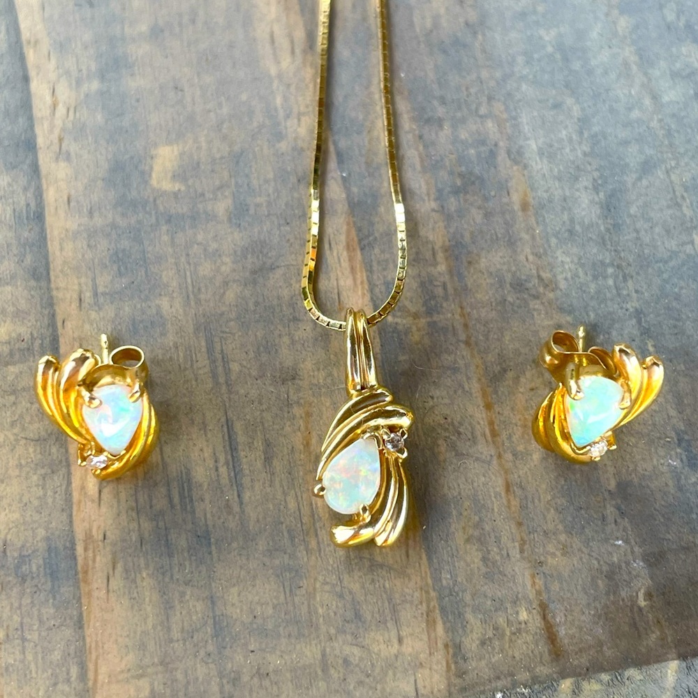 14k Gold, Opal & Diamond Earrings & Necklace
